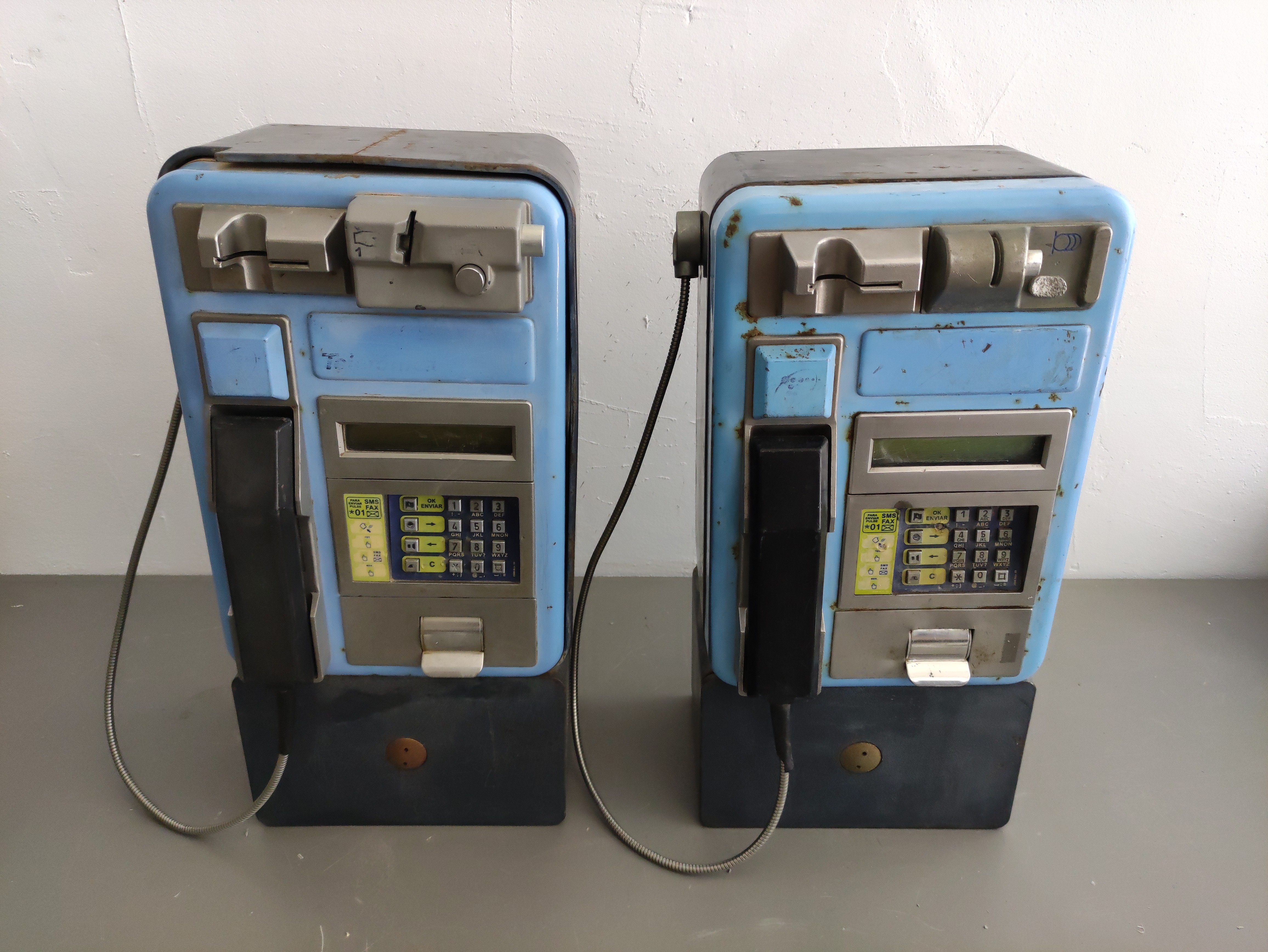 telefono cabina monedas metal 59x29x21-26 2u